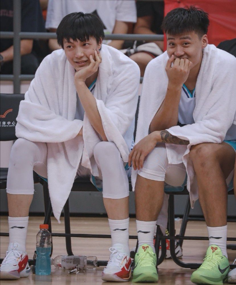 红牌是明确的，幸运的是夸梅没有受伤。